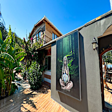 Gaia Bungalow Restaurant 
